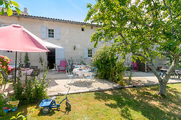 Aux chambres des Bujours