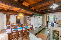 Aux chambres des Bujours