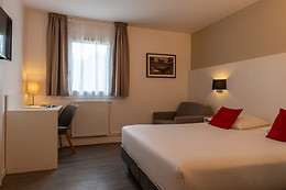 Hôtel The Originals Acropole