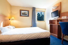 Greet Hotel Villeneuve La Garenne***