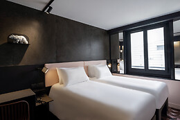 TRIBE Paris Batignolles