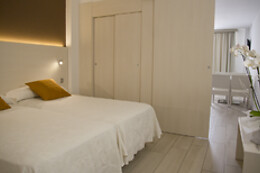 APARTHOTEL MIAMI PARK