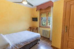 HOSTAL RIO ARA