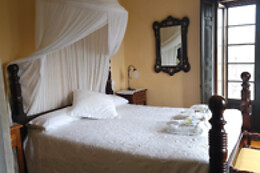 LA CASONA DE CERRAZO