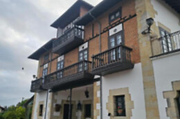 LA CASONA DE CERRAZO