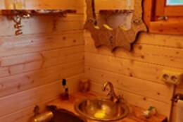 REFUGIO DE MADERA ESTILO ÁRABE
