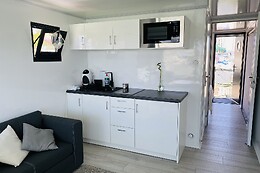 HOUSEBOAT - CASA FLOTANTE