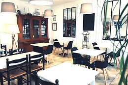 Hôtel Restaurant le Galet Bleu