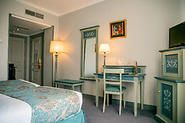 HOTEL PALACIO DE LOS VELADA