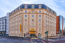 Hôtel Première Classe Paris – Pont de Suresnes