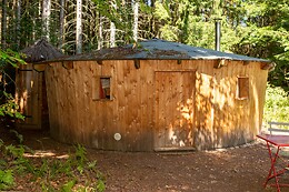 Cabane et Yourte de la Vallée de l'Ance