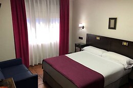 HOTEL LA POSADA DEL REY