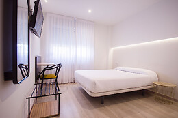U-HOTEL DARÍO LUGO