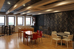 MOLA! HOSTEL BURGOS