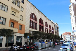 MOLA! HOSTEL BURGOS