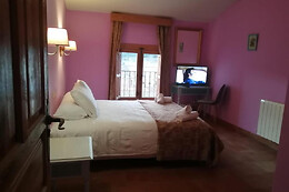 HOTEL RÍO ESCABAS