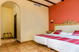 HOTEL RURAL LOS NOGALES