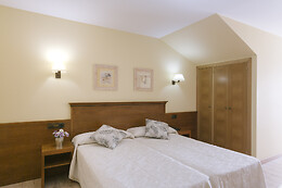 HOTEL O CASTRO