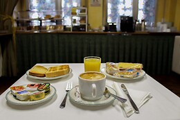 HOTEL REYES CATOLICOS