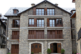 VILLA DE PLAN APARTAMENTS & SUITES