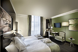 HOTEL COSTA ESMERALDA SUITES