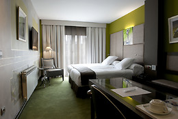 HOTEL COSTA ESMERALDA SUITES
