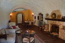 CUEVAS ALMAGRUZ