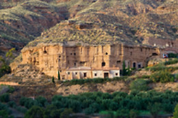 CUEVAS ALMAGRUZ