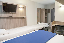 Hotel Kyriad Jules Verne