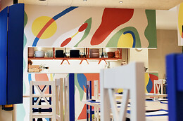 NIÑA BONITA CANTINA