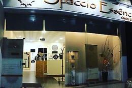 Spaccio Essência Paredes