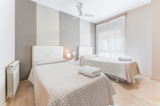 HOSTAL BUGAR - photo 0