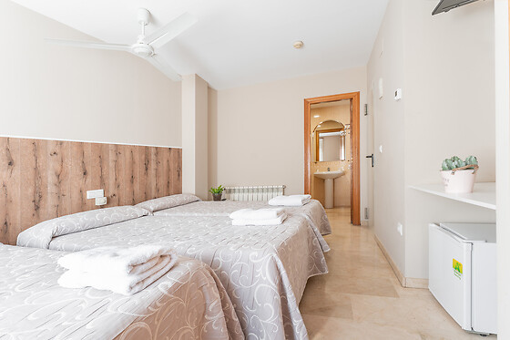 HOSTAL BUGAR - photo 17