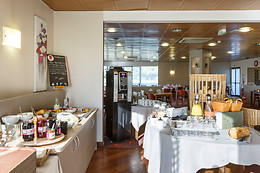 Brit Hotel Rennes St Grégoire - Le Villeneuve