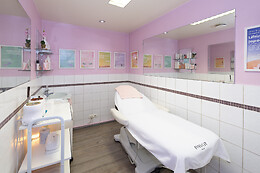 ALIXE FOUGERES  MOINES