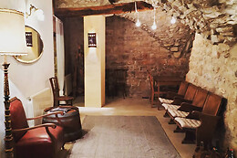 CASA MIRET