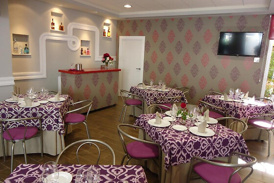 HOSTAL RESTAURANTE CALDERÓN DE LA BARCA - photo 3