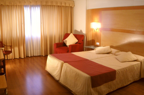 HOTEL RECONQUISTA - photo 0