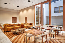 The Log Porto Hotel