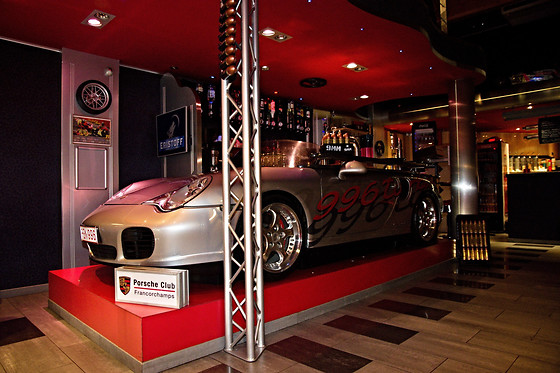 Racing Burger - photo 0