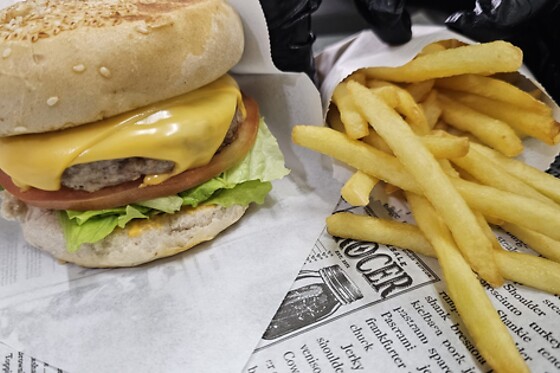 Reta's Burguer - photo 2