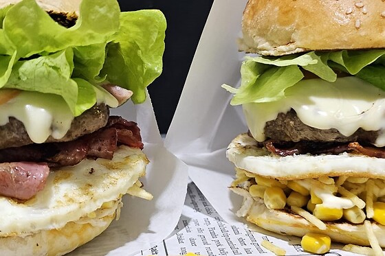 Reta's Burguer - photo 3