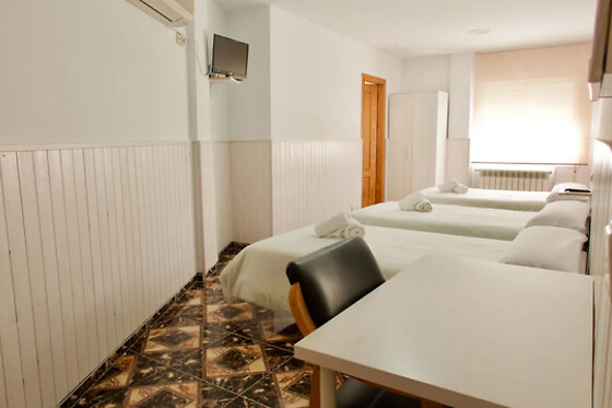 HOSTAL RESTAURANTE JAUFIL - photo 1