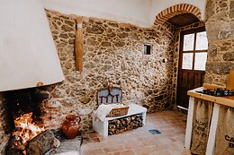 LA CASITA DE ALBINO & LARCADE