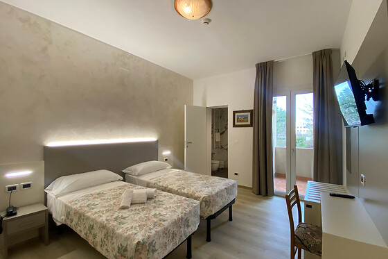 Hotel Lanterna - photo 2